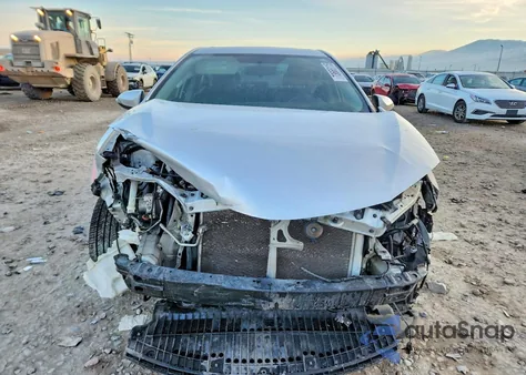 2016 Toyota Corolla L z USA, uszkodzony, nr VIN 5YFBURHE9GP473588